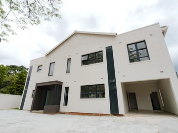 5 Bedroom Garden Flat