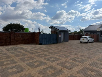 2 Bedroom Garden Flat