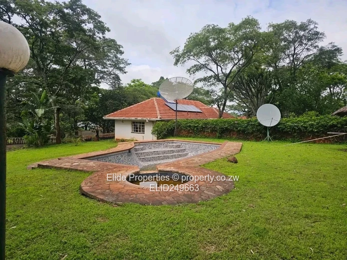 Spacious 3-Bed Avondale Home on 3291m² with Pool & Borehole