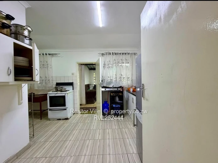 Kariba Heights House For Sale 