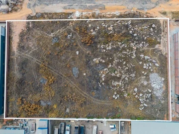 Commercial & Industrial Land