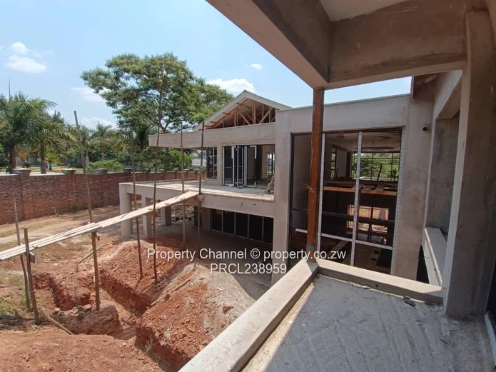 Elegant Family Home with Architectural Flair — Gletwin Estate