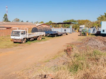 Commercial & Industrial Land