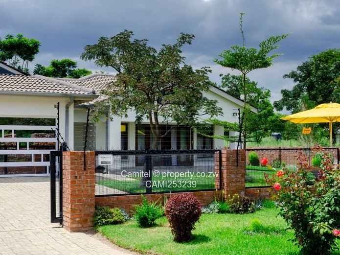 Spacious 4-Bed Arlington Home on 2000 m² with Borehole