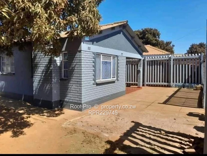 House To Rent Kuwadzana 5  (Sole Mandate)