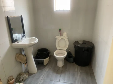 2 Bedroom Flat & Apartment