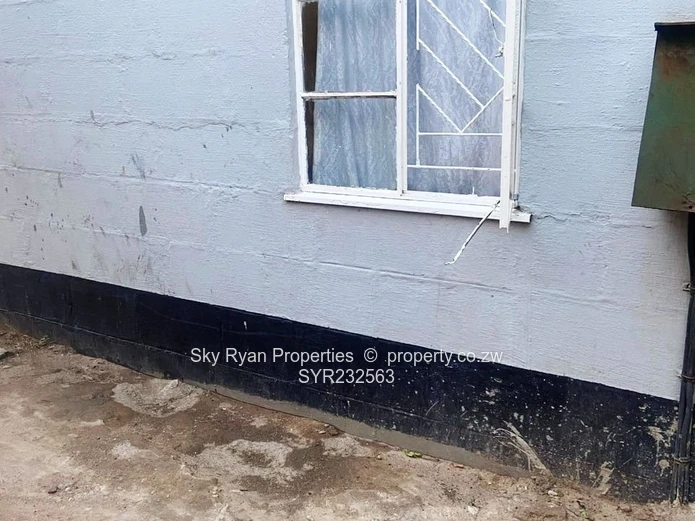 Glen Norah A Spaceman Area , Core House For Sale