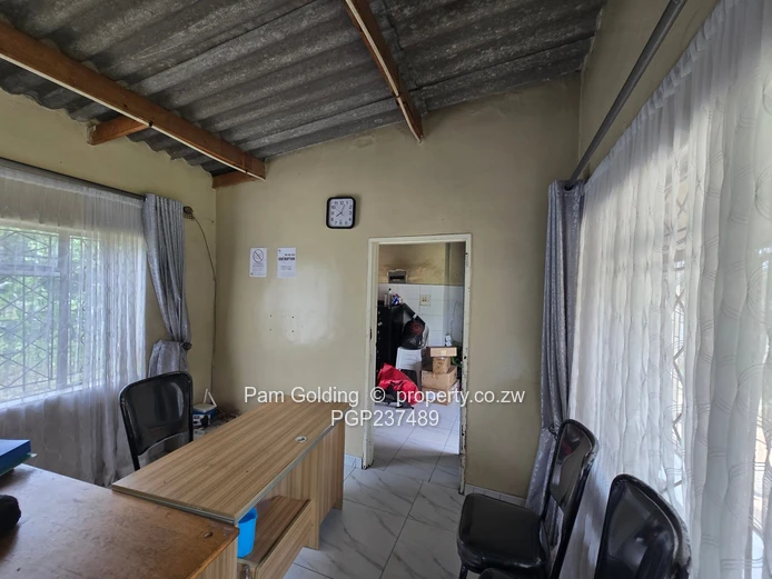  A Vacant Stand With A 4-roomed Cottage (Sole Mandate)