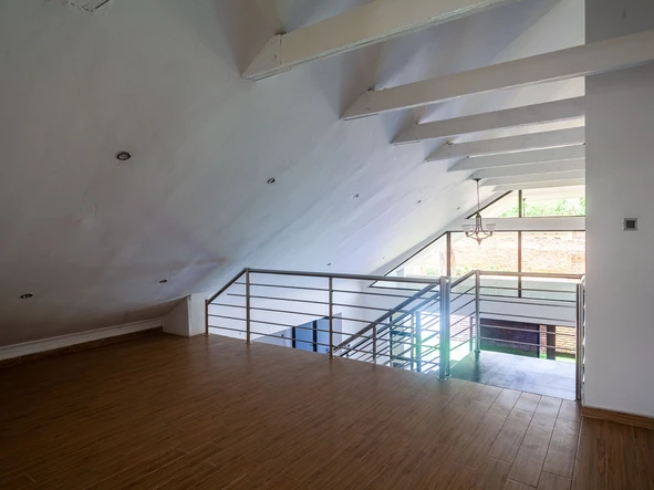 3 Bedroom Flat & Apartment