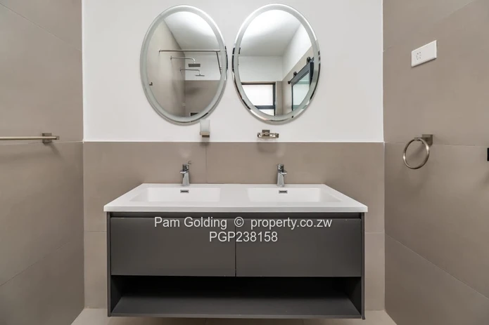 Modern Living in Secure Complex (Sole Mandate)