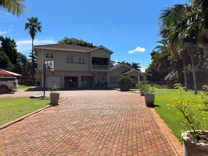 Helensvale, Borrowdale Home For Sale( Off Borowdale Rd) (Sole Mandate)