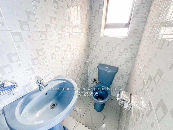  4-bedroom house in Rockview, Harare East For Sale 