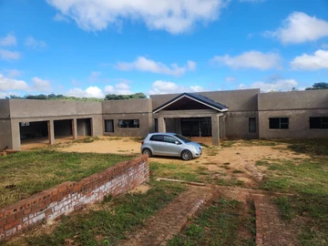 5 Bedroom House