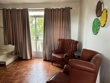 2 Bedroom Flat & Apartment