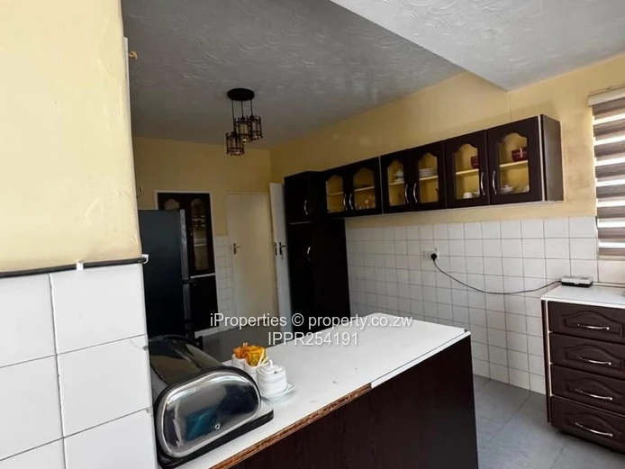 Fully furnished Duplex garden flat in the Avenues for rental 