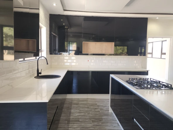 5 Bedroom House