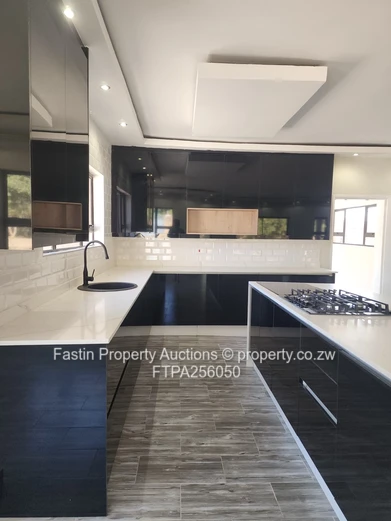 Open-Plan 5-Bed Crowhill Views Home with Borehole