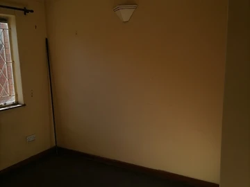 3 Bedroom Flat & Apartment