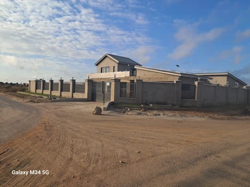 Commercial & Industrial Land