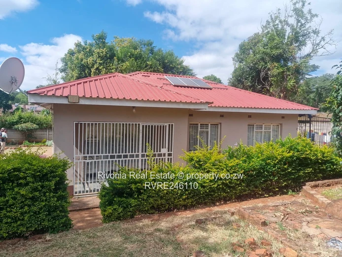 Subdivision 2000sqm with 2beds cottage