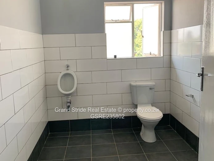 Retail/Shop To Rent In Kamfinsa 