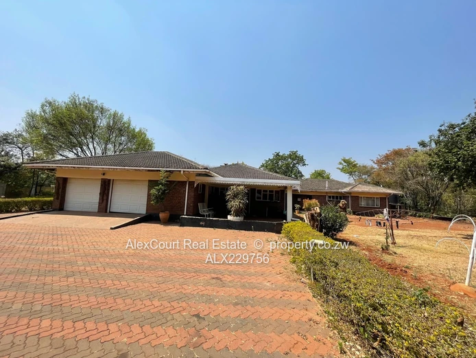 1.4 Hectare Property For Sale In HOGERTY HILL