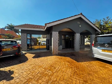 5 Bedroom House