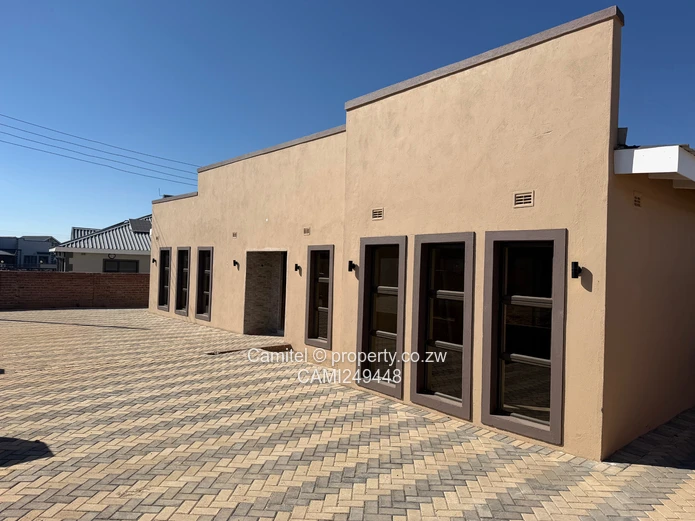 Arlington 4-Bed Townhouse Complex - Solar & 24hr Security