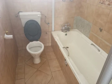 2 Bedroom Garden Flat