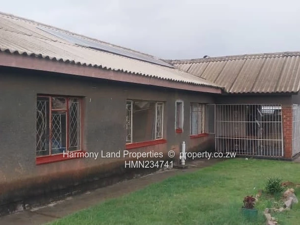 Ruwa 5 Bedroomed House to Let