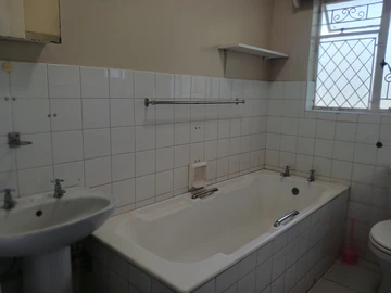 2 Bedroom Garden Flat