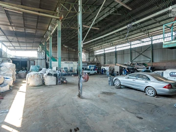Warehouse & Factory