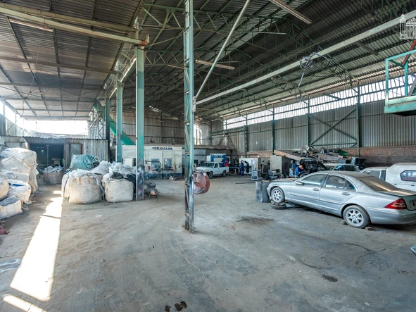 Warehouse & Factory