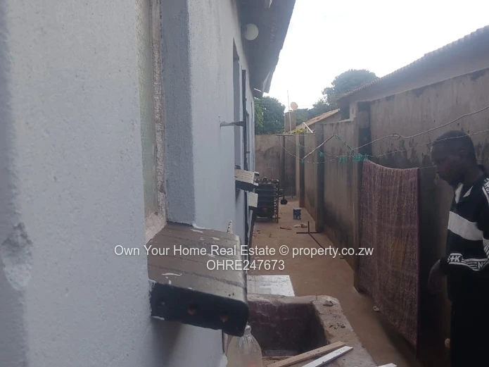 Freshly Painted 4-Bed Home with Enclosed Yard in Sunningdale