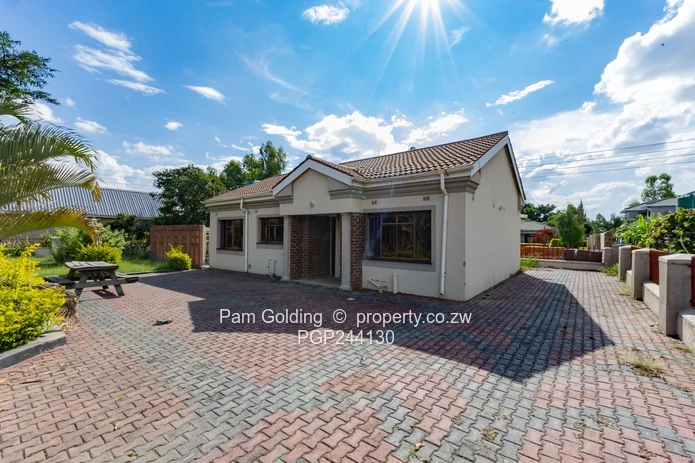 house for sale in arlington estate (Sole Mandate)