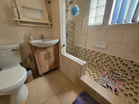 2 Bedroom Garden Flat
