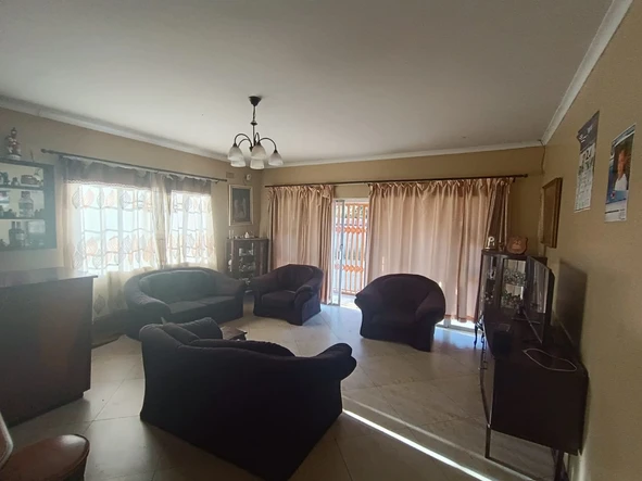5 Bedroom House