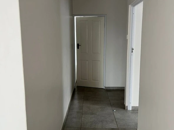 3 Bedroom Flat & Apartment