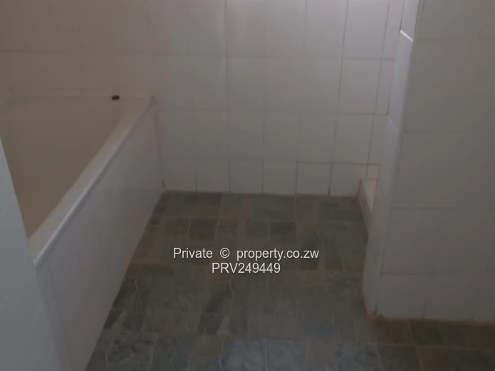 3-Bed House for immediate occupation