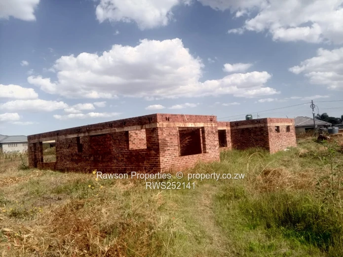 Finish to your own taste in Madokero Estate  (Sole Mandate)