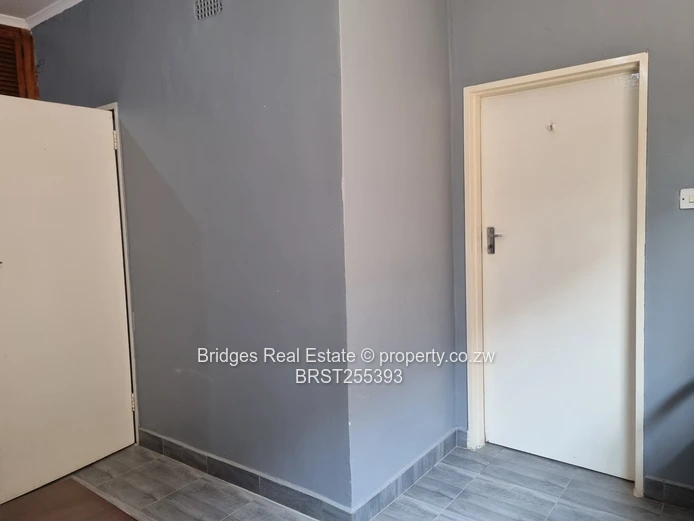 3 BEDS on 1004sqm With  TITLE DEED (Sole Mandate)