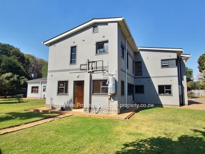 Highlands 6-Bed Modern Home: Pool, Borehole & Garden