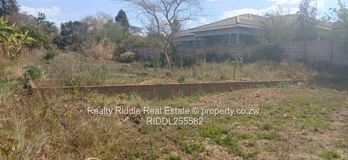 Chinhoyi Golf Course Area Hot property 
