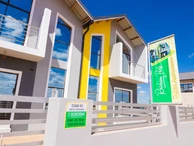 2 Bedroom Flat & Apartment