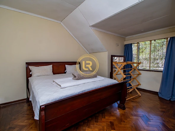 7 Bedroom House