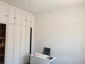2 Bedroom Flat & Apartment