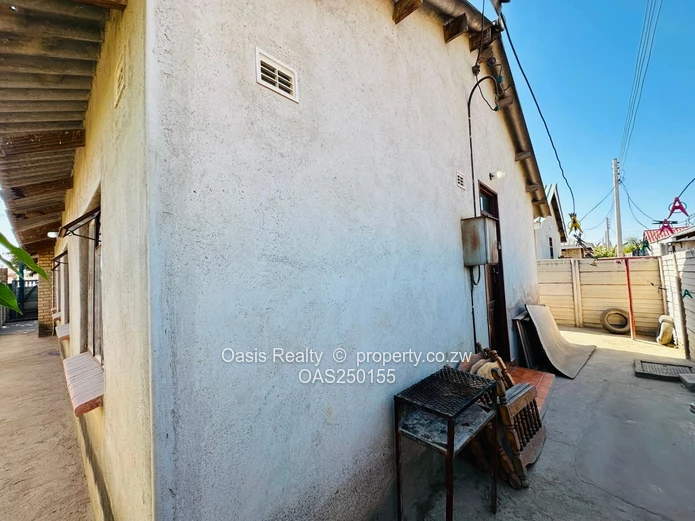 FOR SALE | 5-Bedroom Family Home | Southlea Park, Harare | USD 45,000 (Sole Mandate)