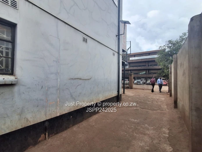 Prime Front Shop Available