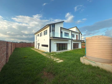 2 Unit Townhouse Complex