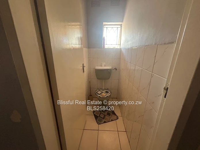 Gated 4-Bed Furnished House with Pool & Borehole, Hatfield